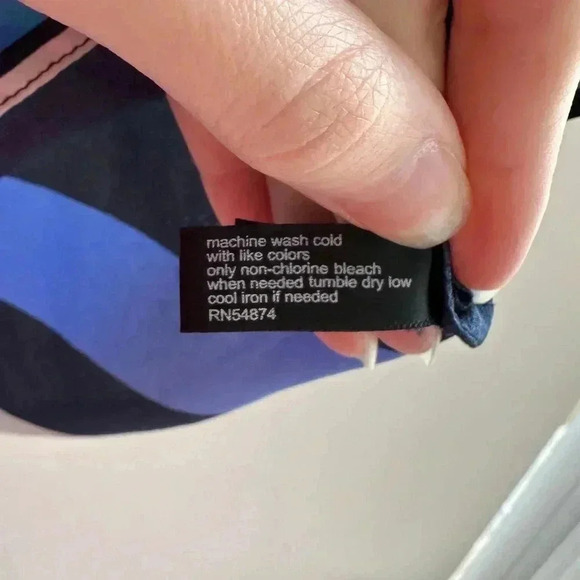 The Limited Horizontal Striped Tank Top, Blue and Teal Stripes Shirt, Size XS - Picture 10 of 16